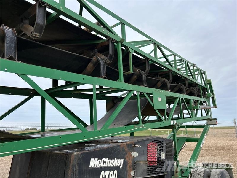 McCloskey ST800H 36 in x 80 ft Portable Stacking Conveyor Otros