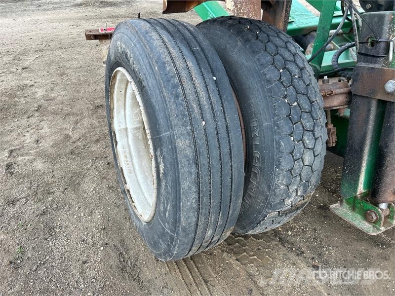 McCloskey ST800H 36 in x 80 ft Portable Stacking Conveyor Otros