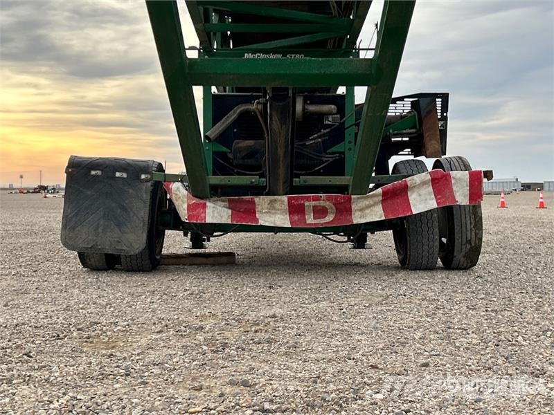 McCloskey ST800H 36 in x 80 ft Portable Stacking Conveyor Otros