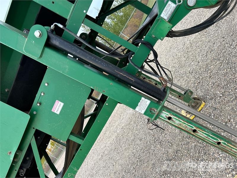 McCloskey ST800H 36 in x 80 ft Portable Stacking Conveyor Otros
