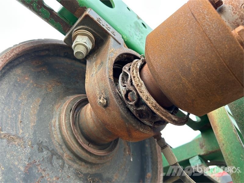 McCloskey ST800H 36 in x 80 ft Portable Stacking Conveyor Otros