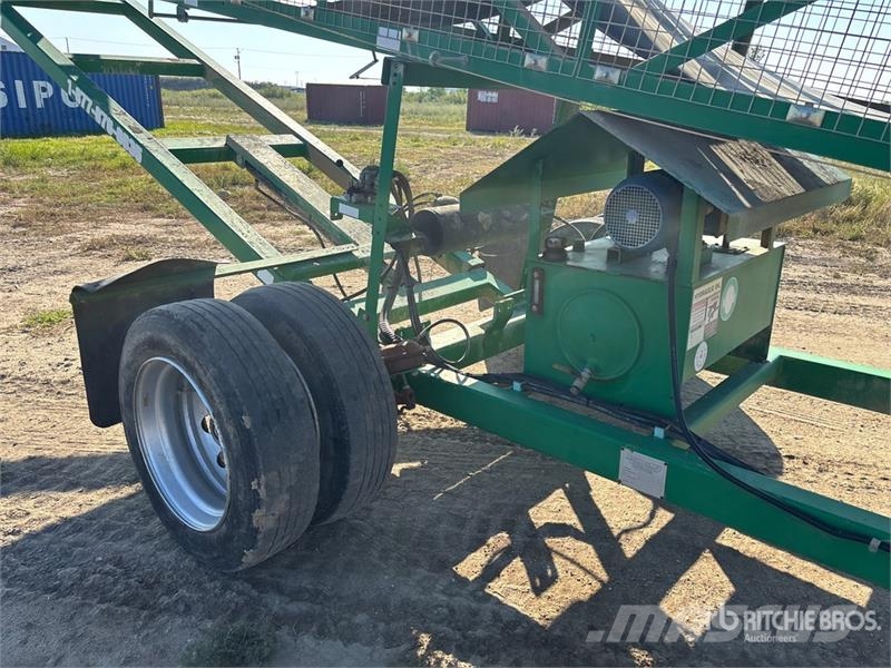 McCloskey ST80E 36 in x 80 ft Portable Radial Stacking Conve Строительная техника - Другие