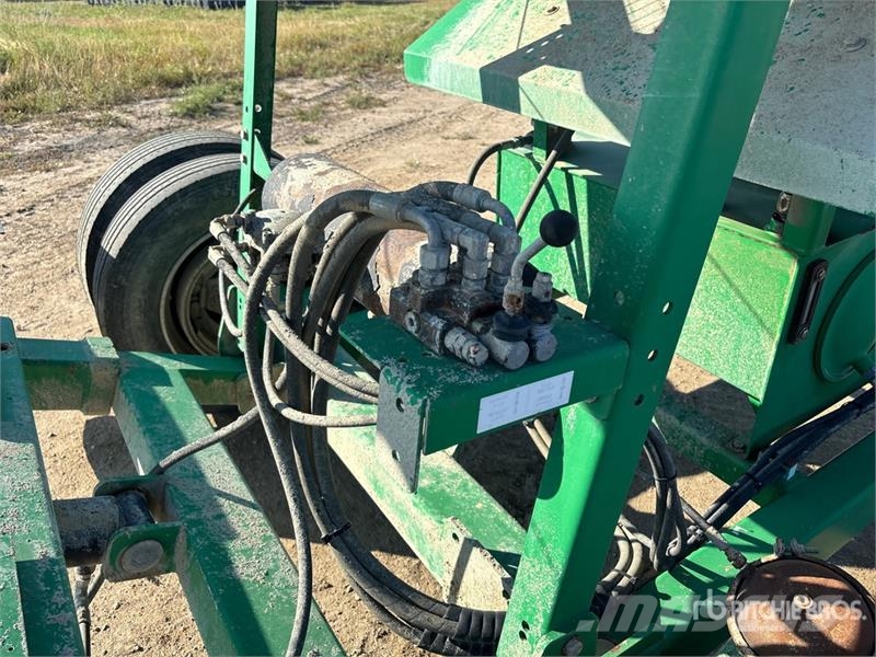 McCloskey ST80E 36 in x 80 ft Portable Radial Stacking Conve Строительная техника - Другие