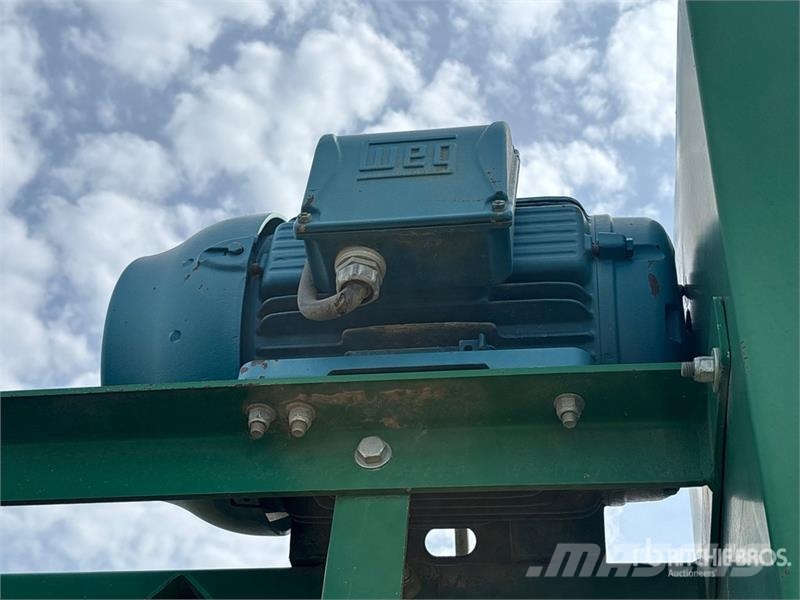 McCloskey ST80E 36 in x 80 ft Portable Stacking Conveyor Κατασκευές - Άλλα