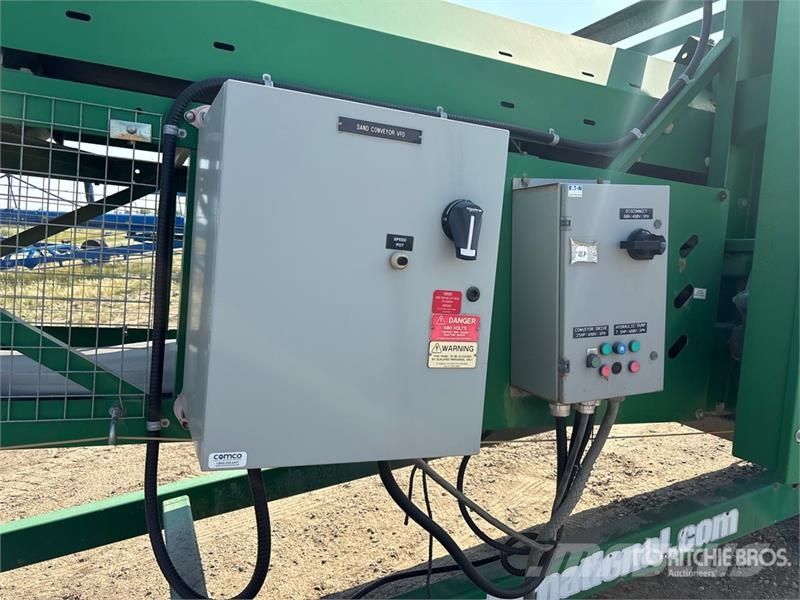 McCloskey ST80E 36 in x 80 ft Portable Radial Stacking Conve Строительная техника - Другие