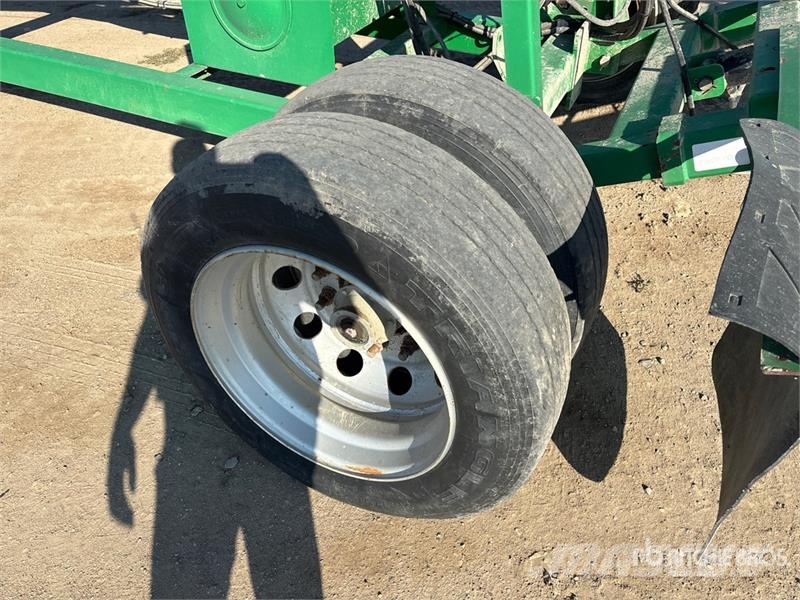 McCloskey ST80E 36 in x 80 ft Portable Radial Stacking Conve Строительная техника - Другие