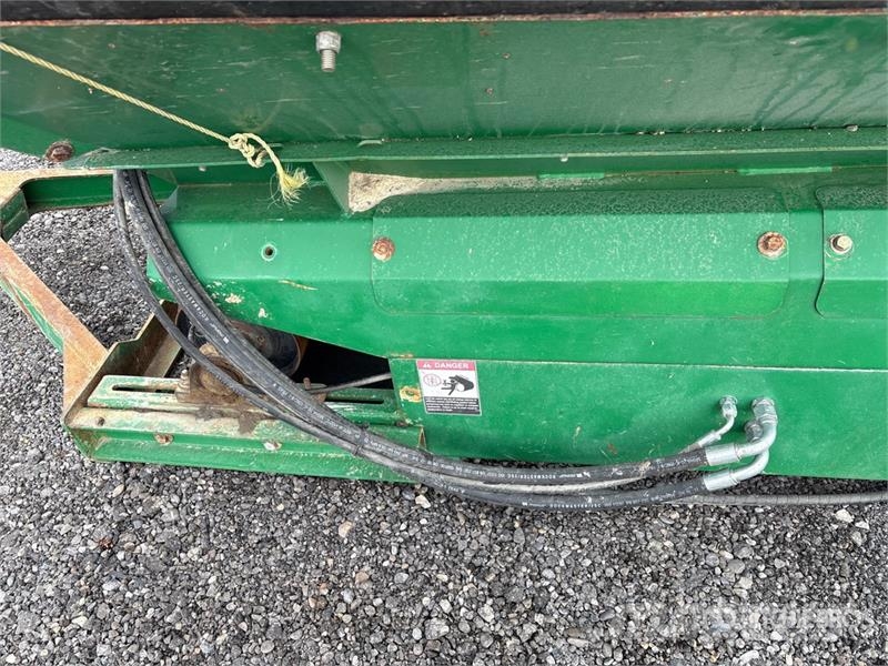McCloskey WS3250 32 in x 50 ft Portable Transfer Hydraulic C Stavebnictví - ostatní