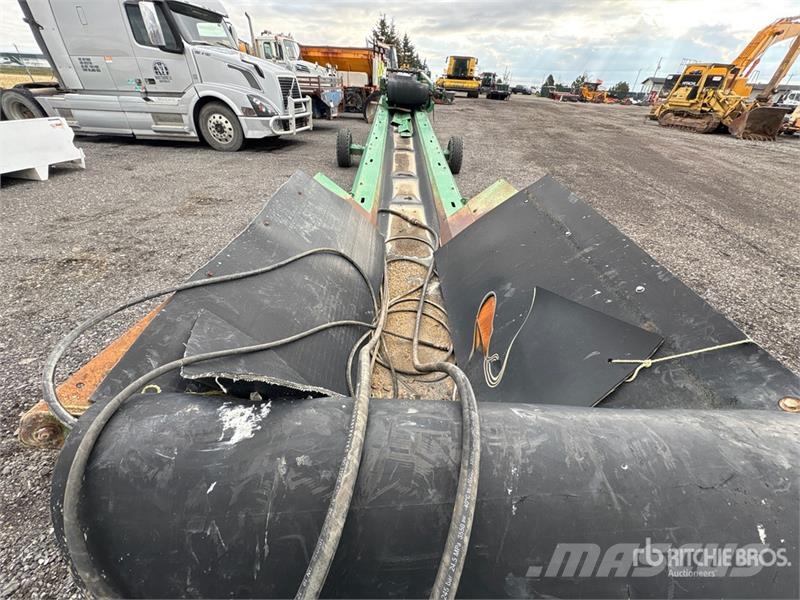 McCloskey WS3250 32 in x 50 ft Portable Transfer Hydraulic C Stavebnictví - ostatní