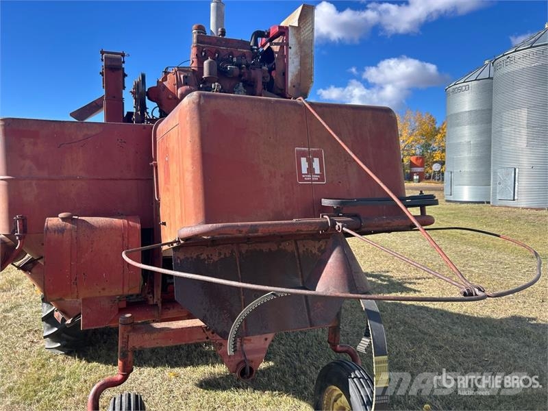 McCormick 91 Combine Harvester Зерноуборочные комбайны