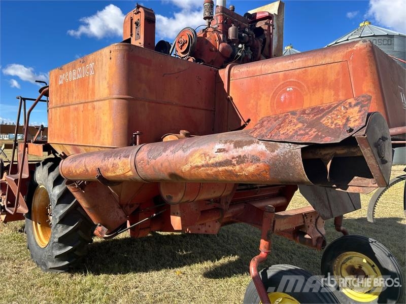 McCormick 91 Combine Harvester Зерноуборочные комбайны