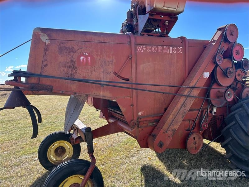 McCormick 91 Combine Harvester Зерноуборочные комбайны