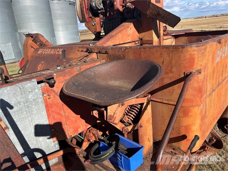 McCormick 91 Combine Harvester Зерноуборочные комбайны