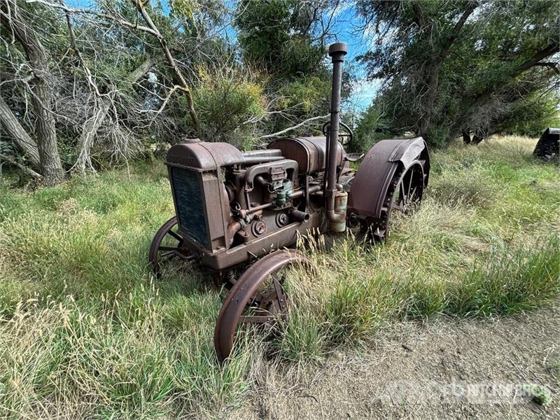 McCormick Deering Tractor 15-30 2WD Antique Tractor Τρακτέρ