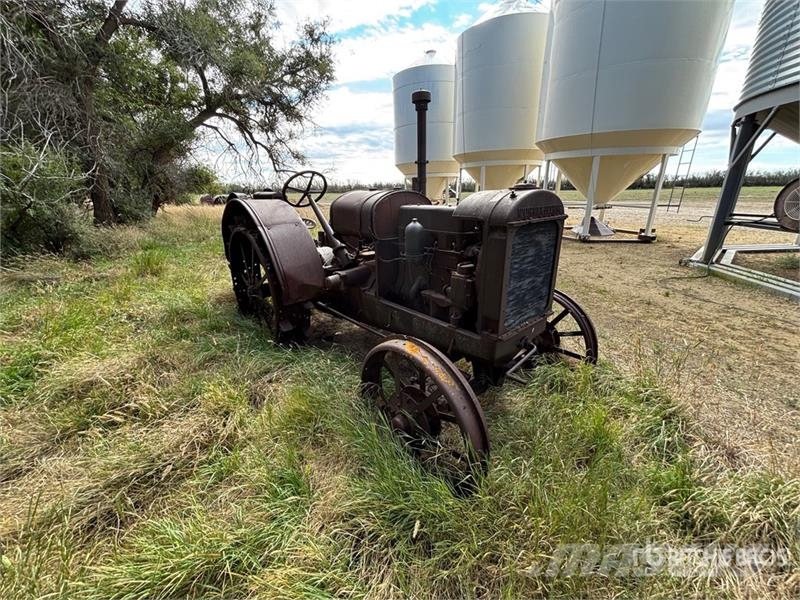 McCormick Deering Tractor 15-30 2WD Antique Tractor Τρακτέρ