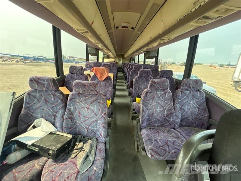 MCI 102-EL3 Autocar