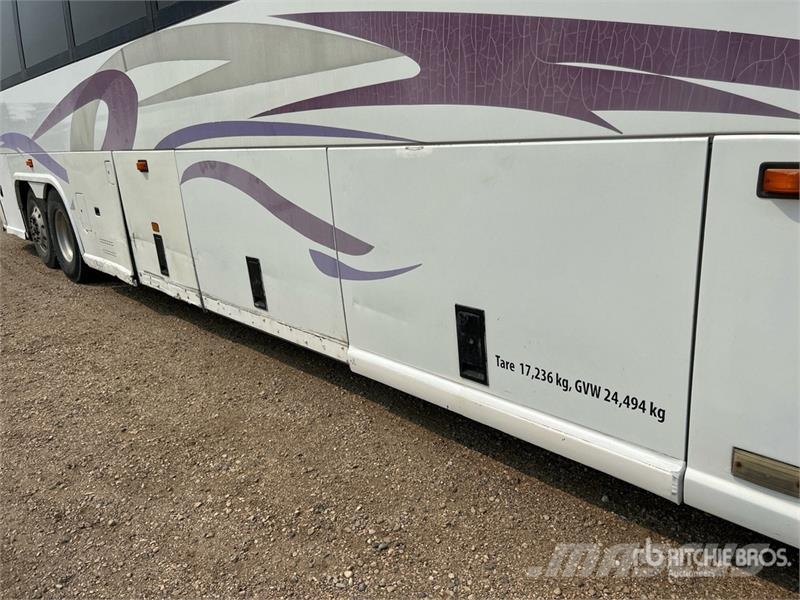MCI 102-EL3 Autocar