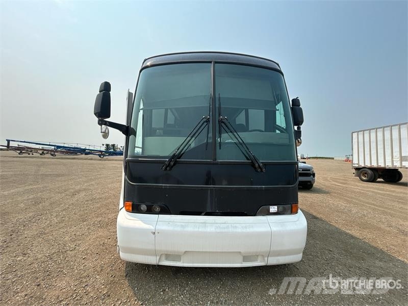 MCI 102-EL3 Autocar