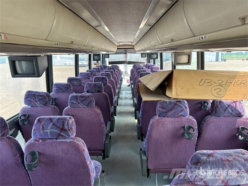 MCI 102-EL3 Autocar