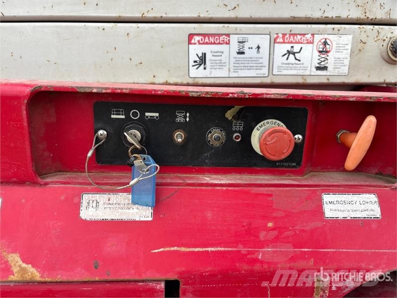 MEC 4555SE Electric Scissor Lift Scissor lifts