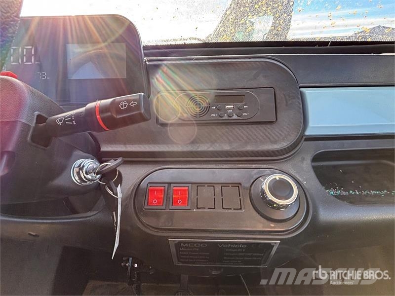  Meco 4x2 Electric Utility Vehicle ماكينات منفعة عامة