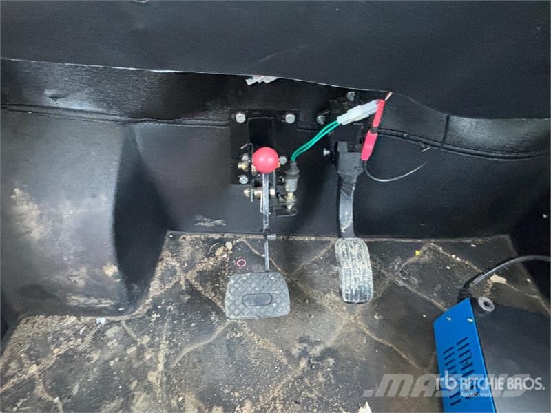 Meco P4 4x2 Electric Utility Vehicle ماكينات منفعة عامة