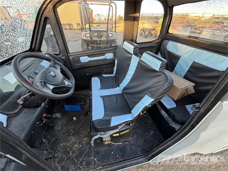 Meco P4 4x2 Electric Utility Vehicle ماكينات منفعة عامة