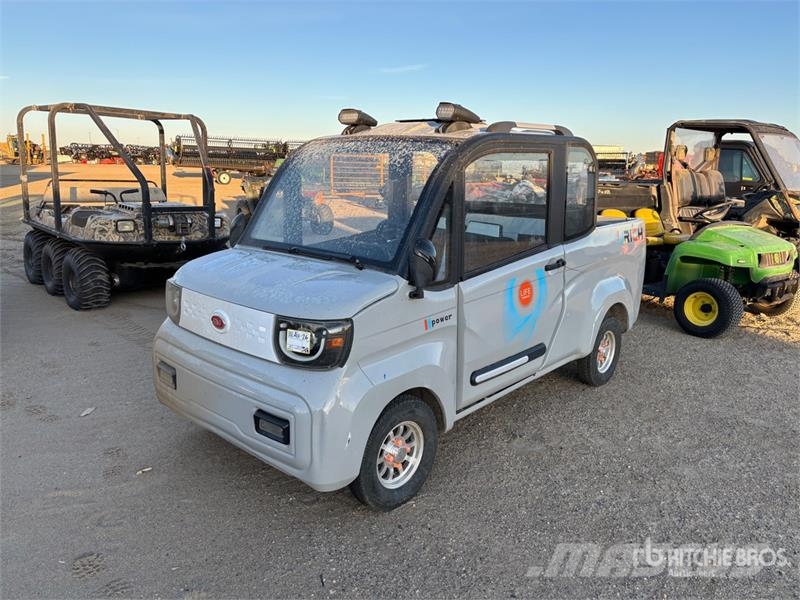 Meco P4 4x2 Electric Utility Vehicle ماكينات منفعة عامة