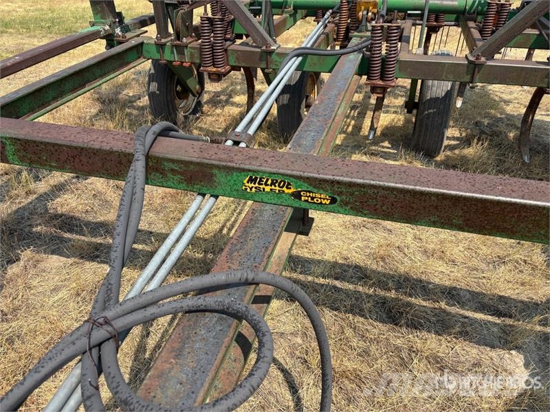 Melroe 22 ft Chisel Plow Talajlazító ekék