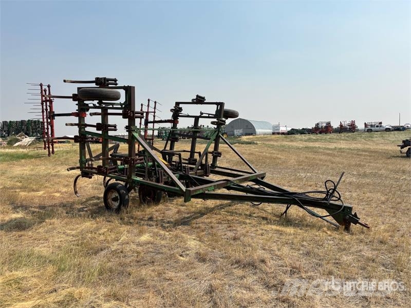 Melroe 22 ft Chisel Plow Talajlazító ekék