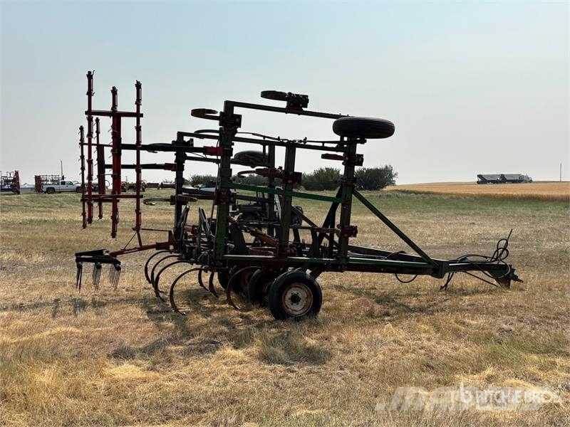 Melroe 22 ft Chisel Plow Talajlazító ekék