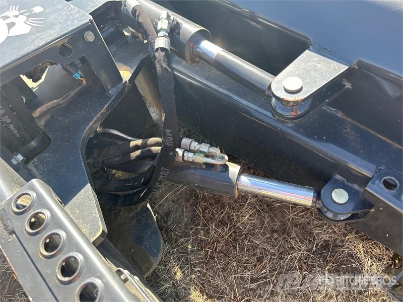 Melroe 90 in Hydraulic Angle Skid Steer Dozer Bladen