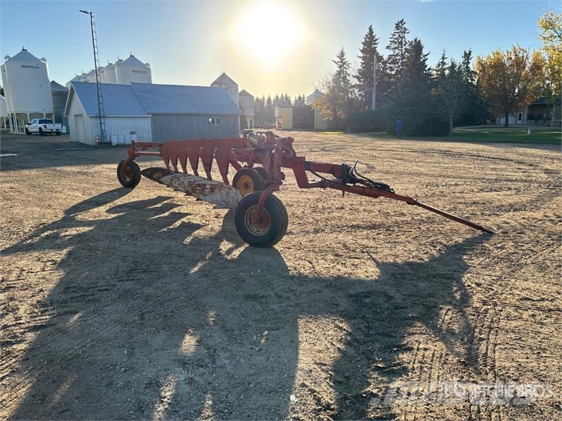 Melroe 903 10 in 6 Bottom Breaking Plow Arados