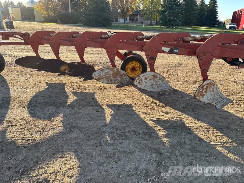Melroe 903 10 in 6 Bottom Breaking Plow Arados