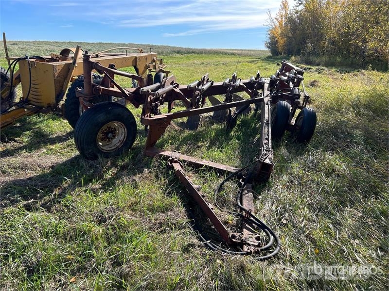 Melroe 903 6 Bottom Breaking Plow Pflüge