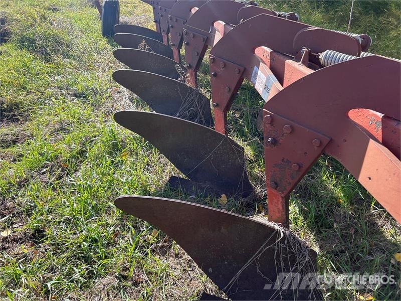 Melroe 903 6 Bottom Breaking Plow Pflüge