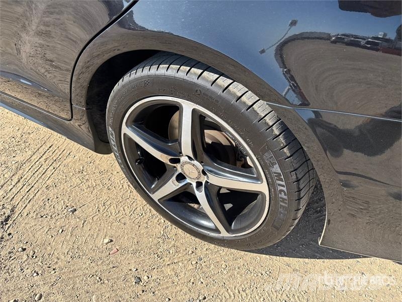 Mercedes-Benz CLS550 AWD Automobile Cars
