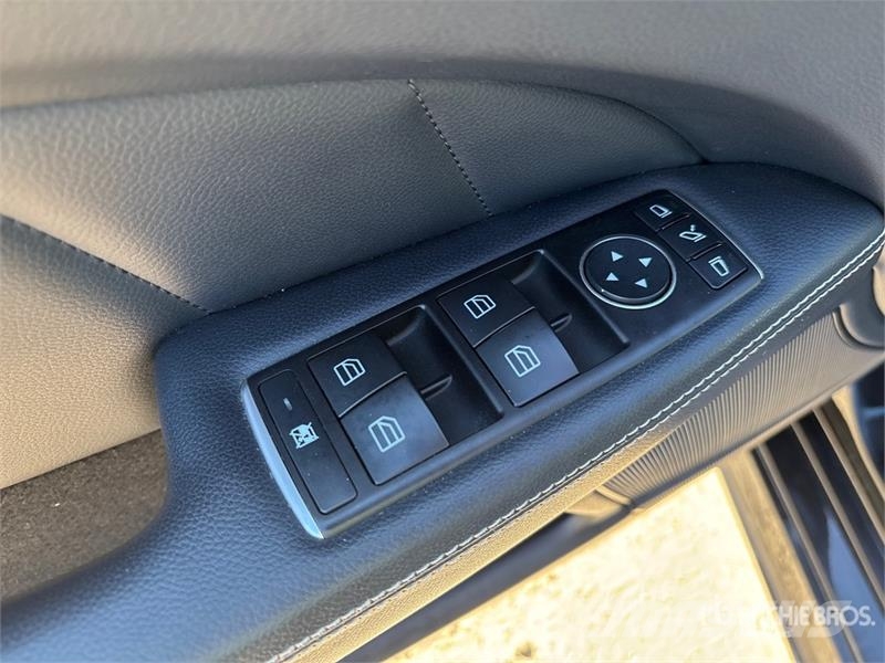 Mercedes-Benz CLS550 AWD Automobile Cars