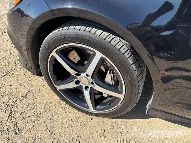 Mercedes-Benz CLS550 AWD Automobile Cars