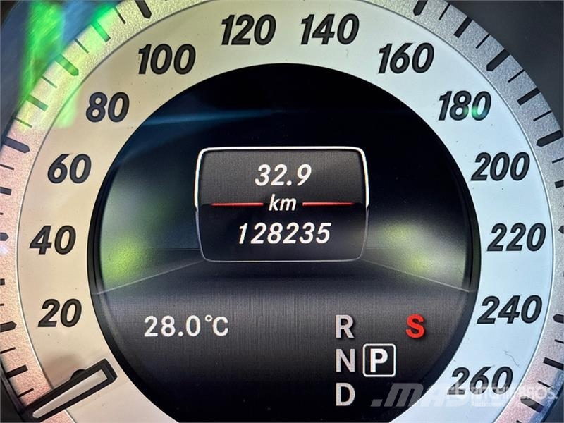 Mercedes-Benz CLS550 AWD Automobile Cars