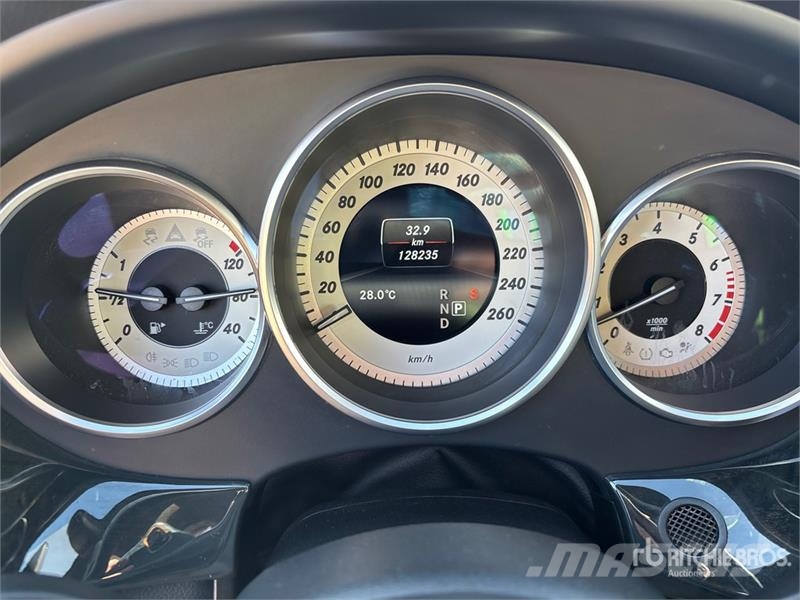 Mercedes-Benz CLS550 AWD Automobile Cars