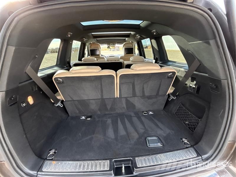 Mercedes-Benz GL550 AWD SUV Personbiler