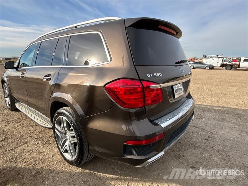Mercedes-Benz GL550 AWD SUV Personbiler