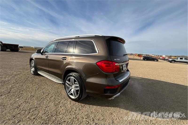 Mercedes-Benz GL550 AWD SUV Personbiler
