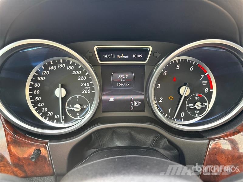 Mercedes-Benz GL550 AWD SUV Personbiler