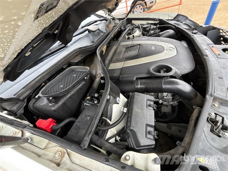 Mercedes-Benz GL550 AWD SUV سيارات