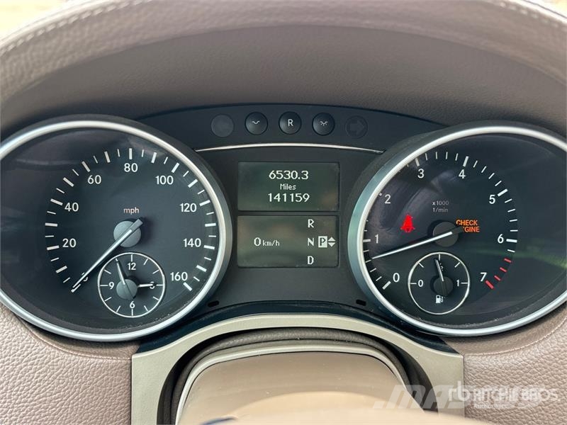 Mercedes-Benz GL550 AWD SUV سيارات