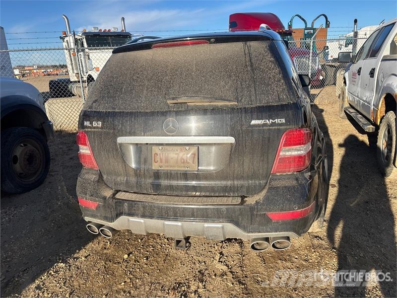 Mercedes-Benz ML 350 AMG AWD SUV 汽车