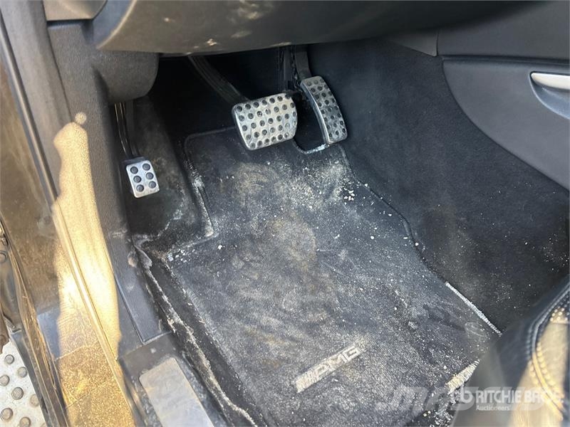 Mercedes-Benz ML 350 AMG AWD SUV 汽车