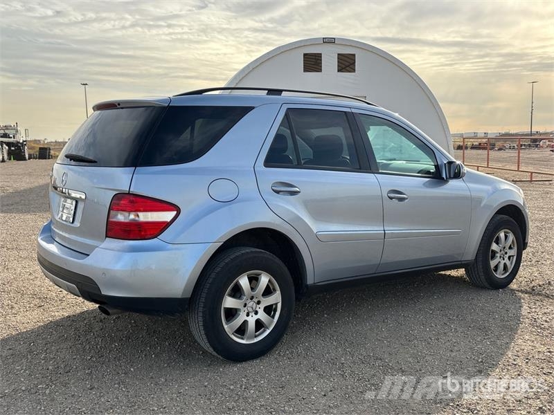 Mercedes-Benz ML 350 AWD SUV Automobili