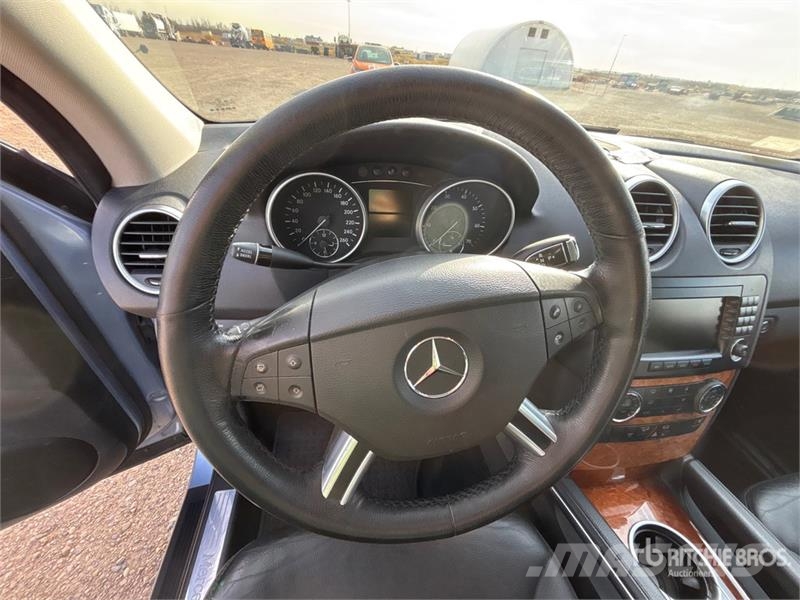 Mercedes-Benz ML 350 AWD SUV Automobili